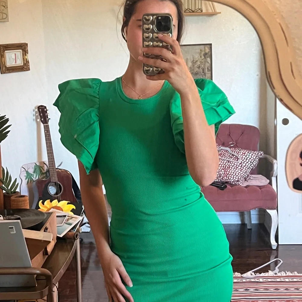 ZARA Green Ruffled Dress - Picture 2 of 2